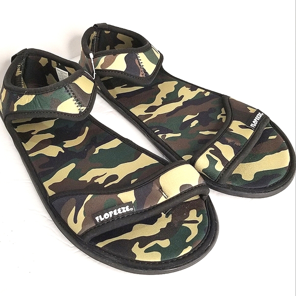 FLOPEEZE Funwear Men's Water/Beach Sandals in Camo Hunter Green Size 13/14 - Picture 1 of 7